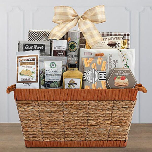 Deluxe Delights: Gourmet Gift Basket