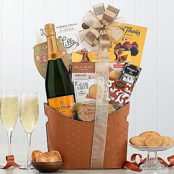 Elegant Expressions: Veuve Clicquot Champagne Gift Basket