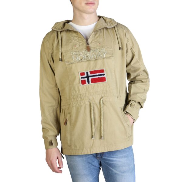 Geographical Norway Chomer_man_beige